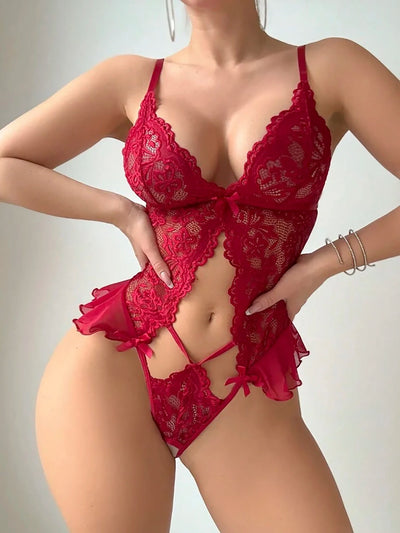 Body de encaje rojo con abertura y volantes