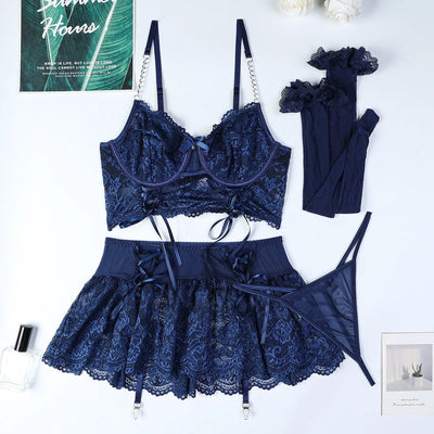 Conjunto de lencería de encaje con minifalda Stella