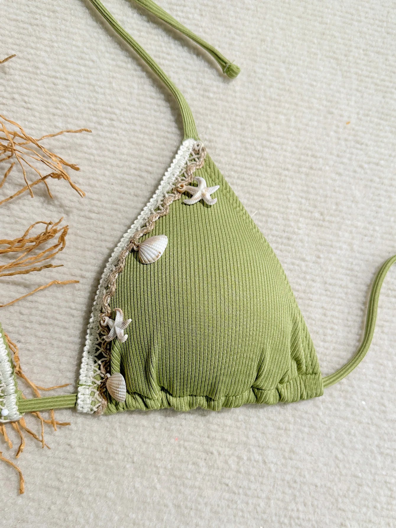 Biquini con detalle de conchas