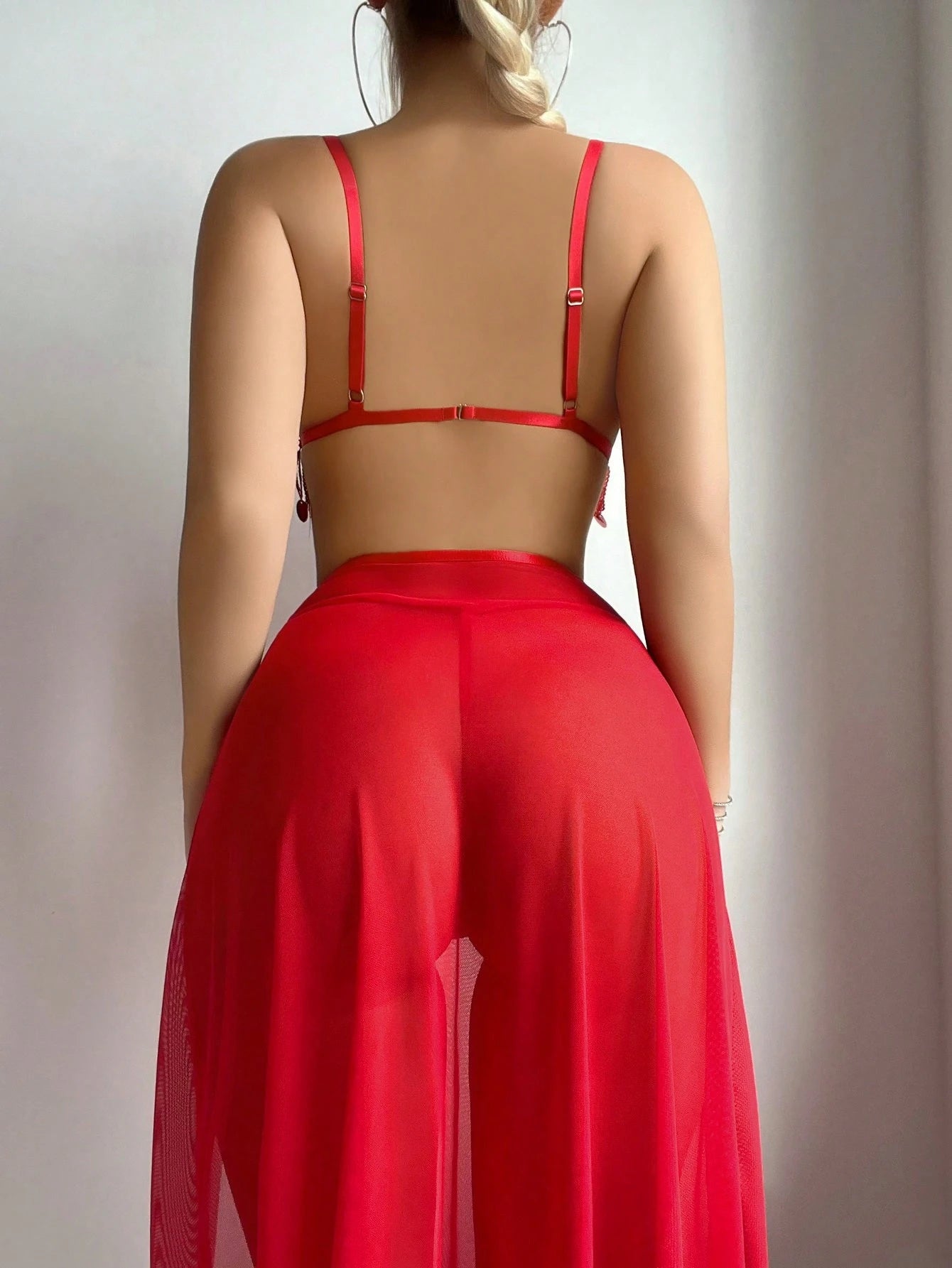 Conjunto de lencería con falda maxi y flecos Nora