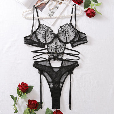 Body con ribete de encaje y bordado de mariposa