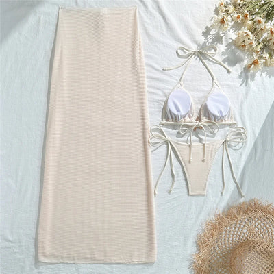 Ropa de playa con biquini y detalle de estrella