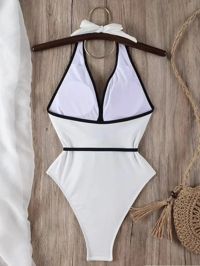 Bañador con rosa