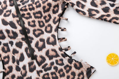 Bañador con estampado de leopardo y cremallera-Diabolique.es
